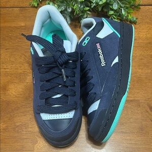 Reebok Club C Bulc Shoes in Navy / Trainers/ Unisex  Size 5.5